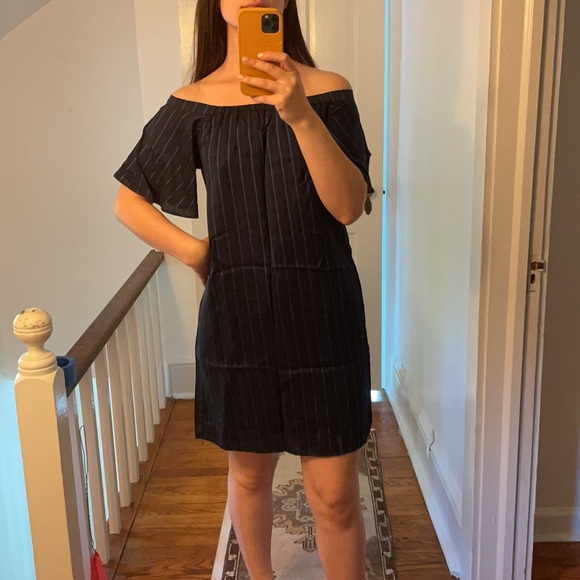 Banana Republic Off-the-shoulder Navy Blue Stripped Dress - Picture 7 of 10